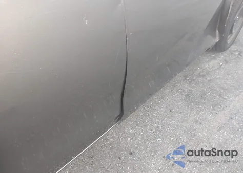 2018 Toyota Corolla Le z USA, uszkodzony, nr VIN 5YFBURHE8JP778362